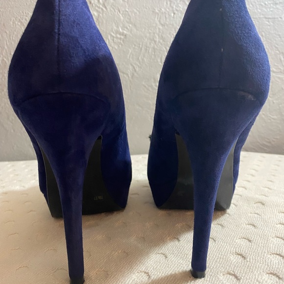 BCBG Scottie Royal Blue Stiletto - Picture 6 of 16